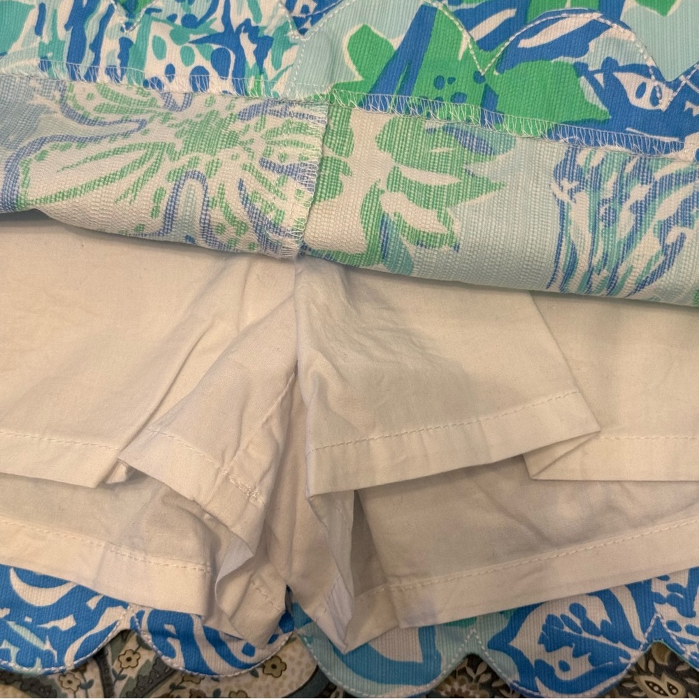 Scalloped Lilly Pulitzer Skort - Picture 4 of 4